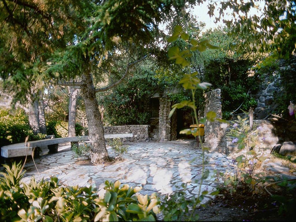 Hotel L'Oasi Кала Гононе Екстериор снимка
